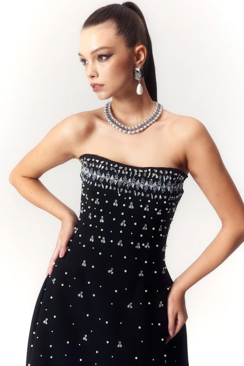 Vestito midi senza maniche con decorazioni in cristallo Verna