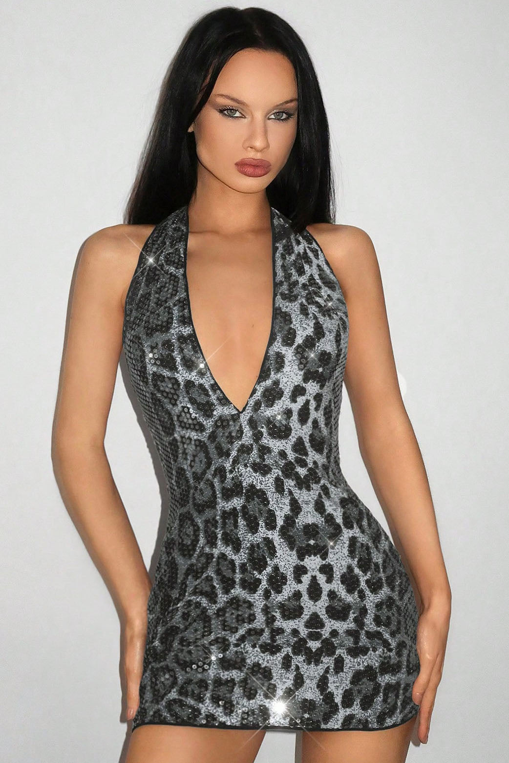 Vestito Mini senza Maniche con Schiena Profonda e Scollo a V Selvaggio