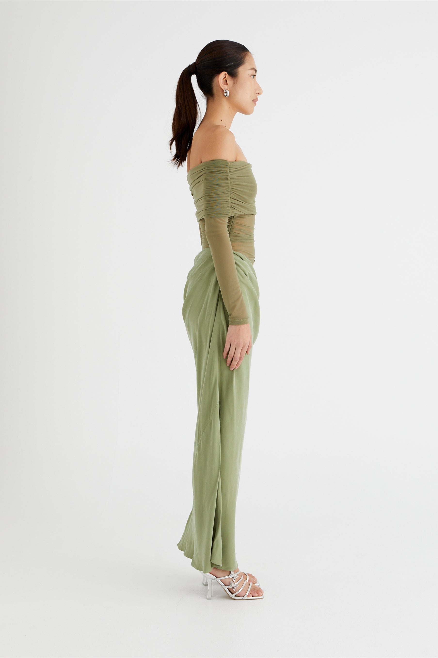 Vestito lungo trasparente con spalle scoperte Lillian