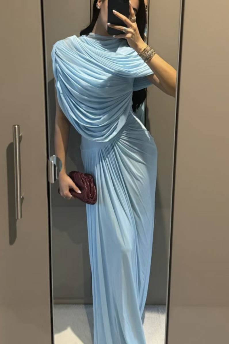 Abito lungo maxi increspato con drappeggio e fascia