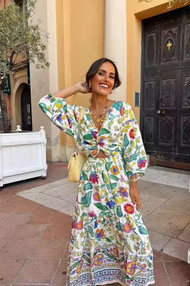 Abito con maniche a lanterna e stampa