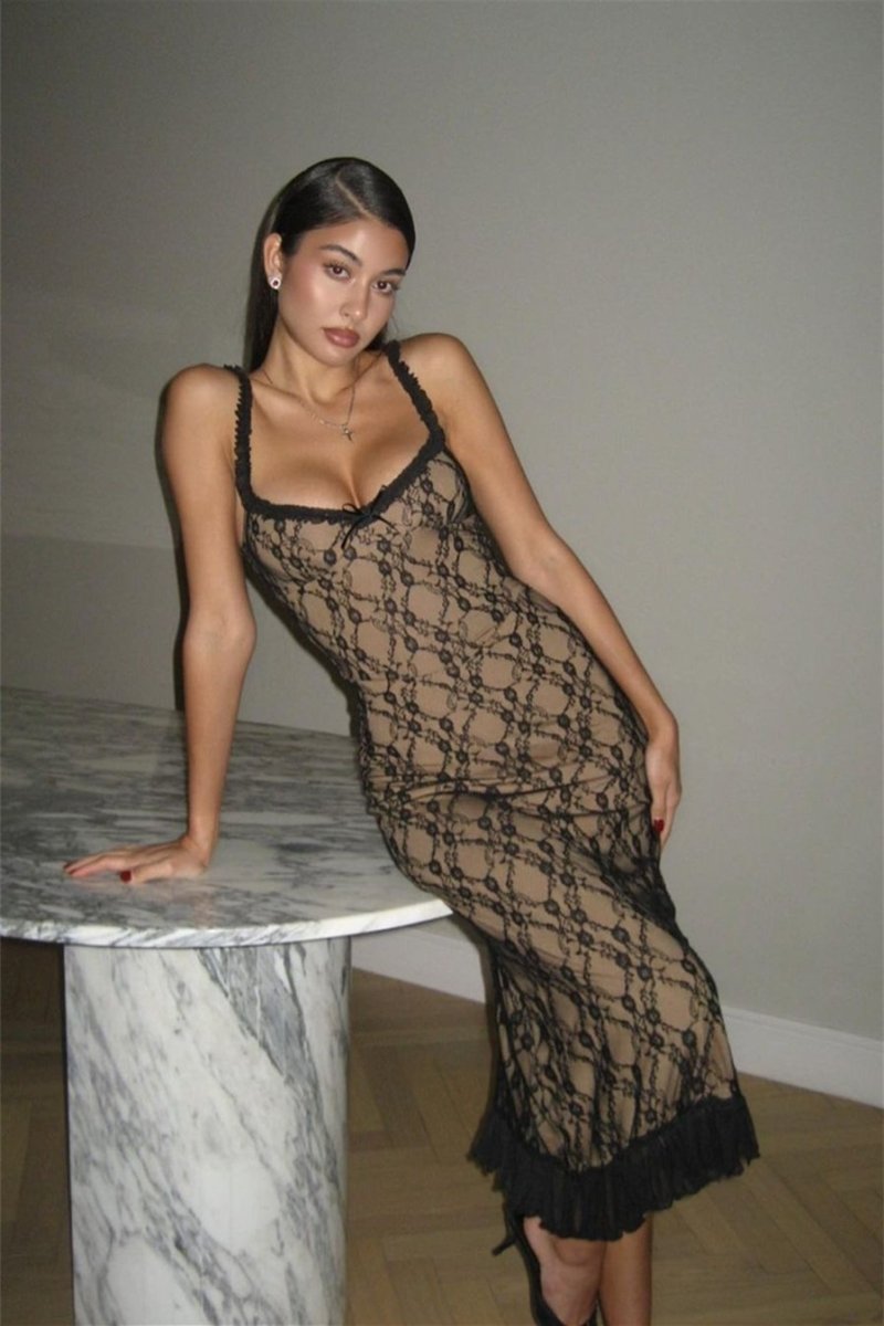 Vestito lungo maxi con pizzo floreale e volant