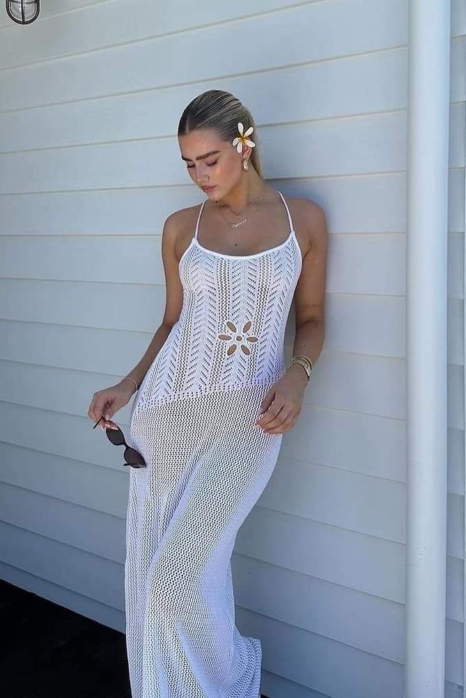 Vestito maxilungo in crochet con fiori Marjorie con taglio laser