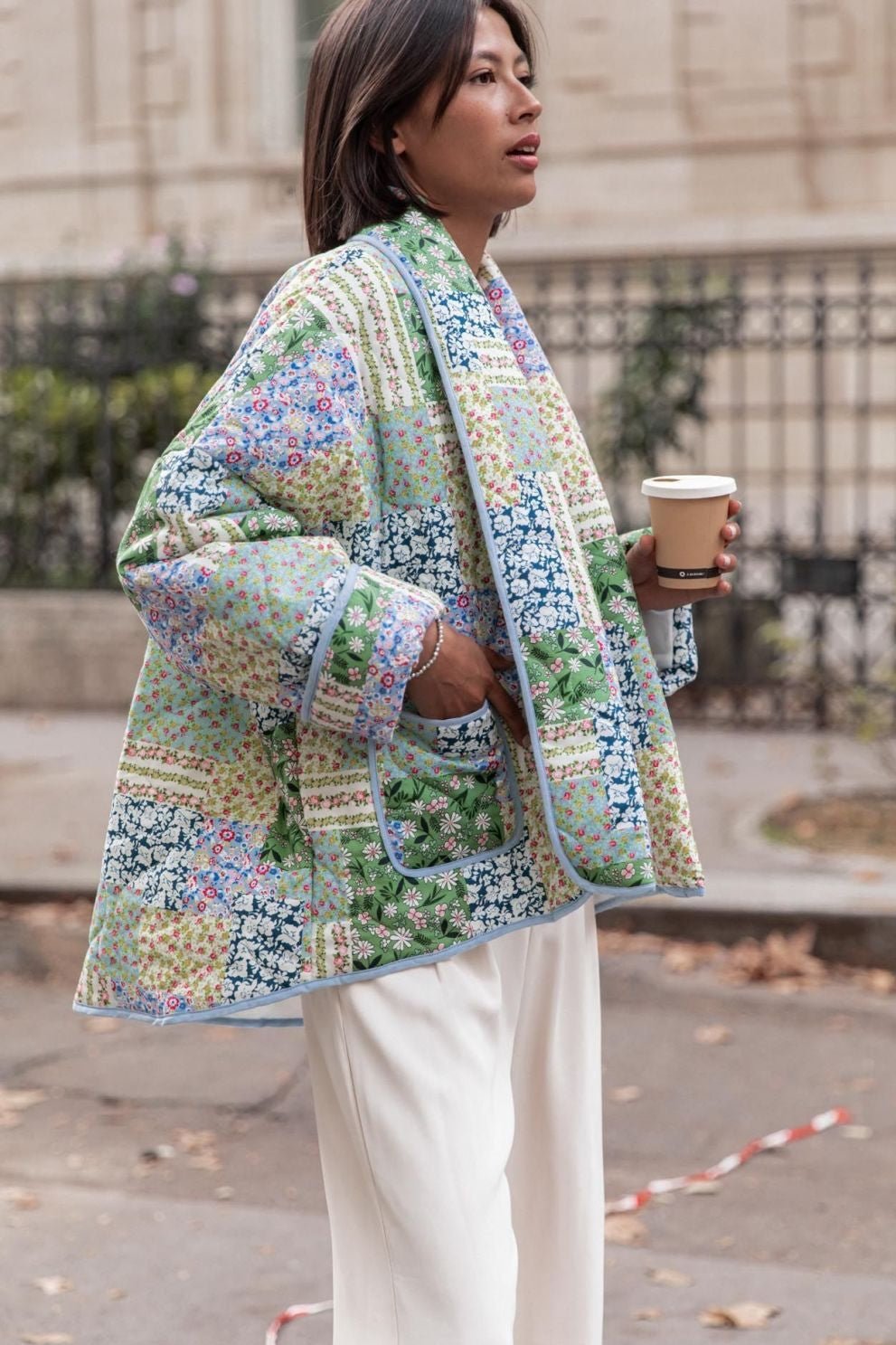 Giacca casual con collo a camicia e motivo floreale