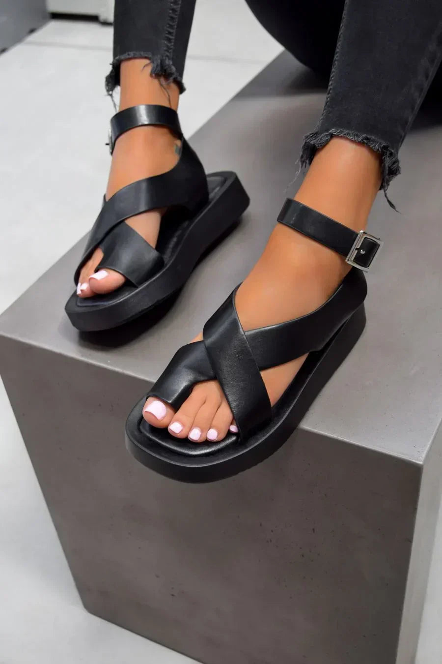 Eleganti e Comode Sandali Petra