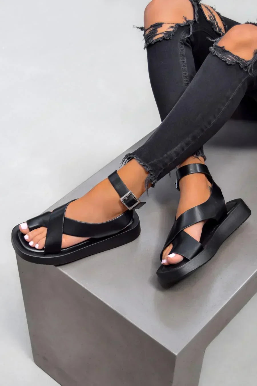 Eleganti e Comode Sandali Petra