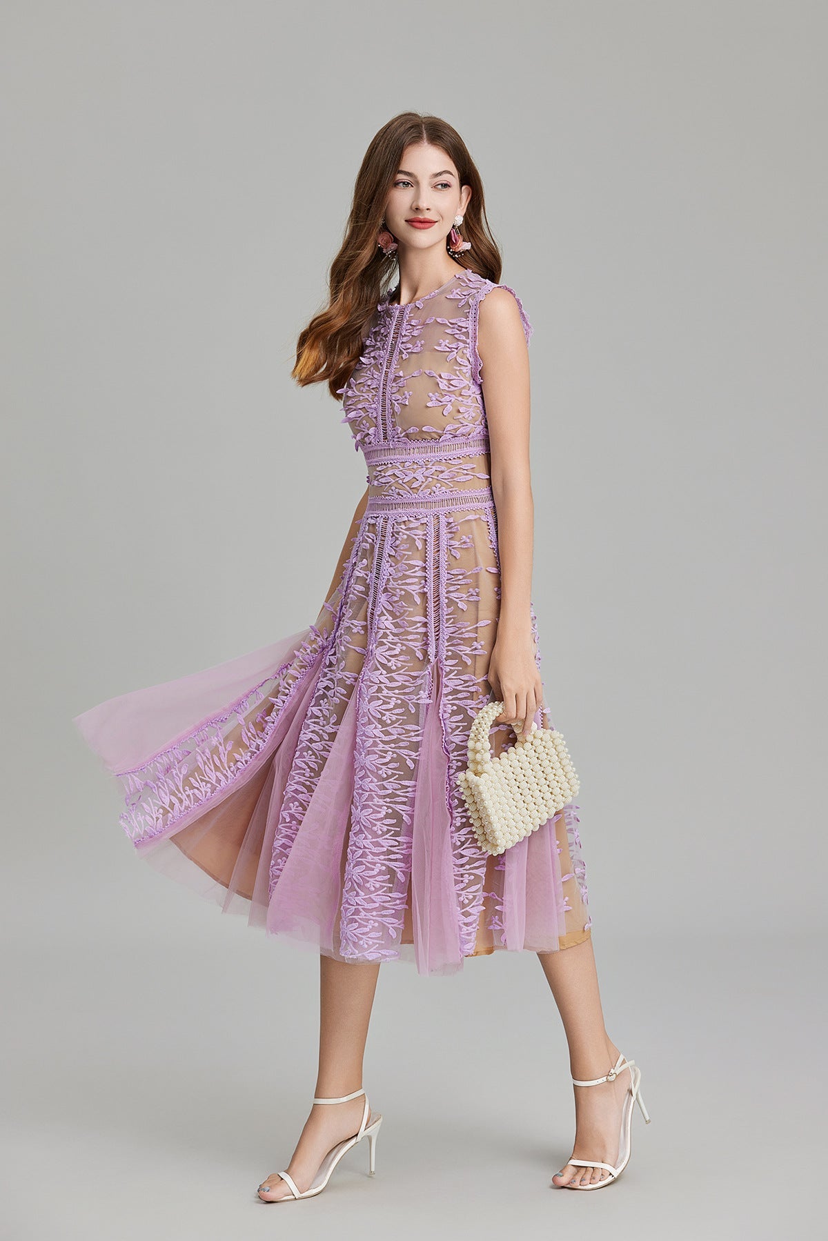 Vestito Midi in Pizzo con Collo Rotondo Maëlle Beige