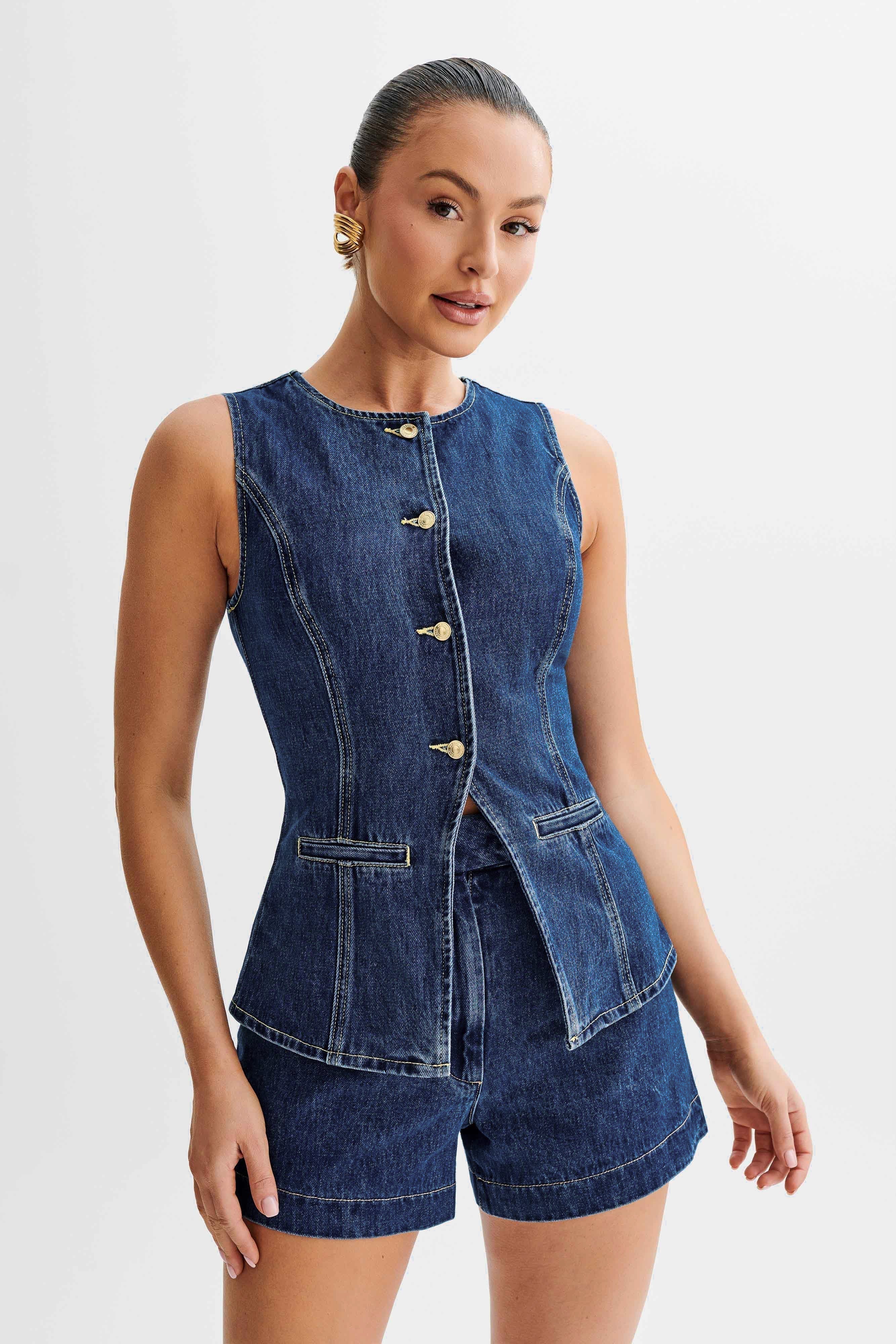 Set di jeans alla moda con bottoni