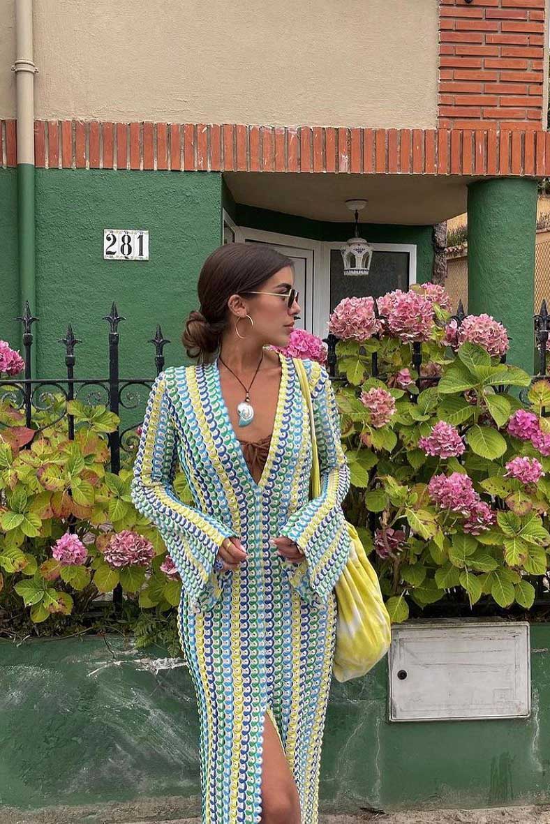 Vestito lungo bohémien con scollo a V, maniche a campana, motivo a onde a righe e crochet per vacanze in spiaggia