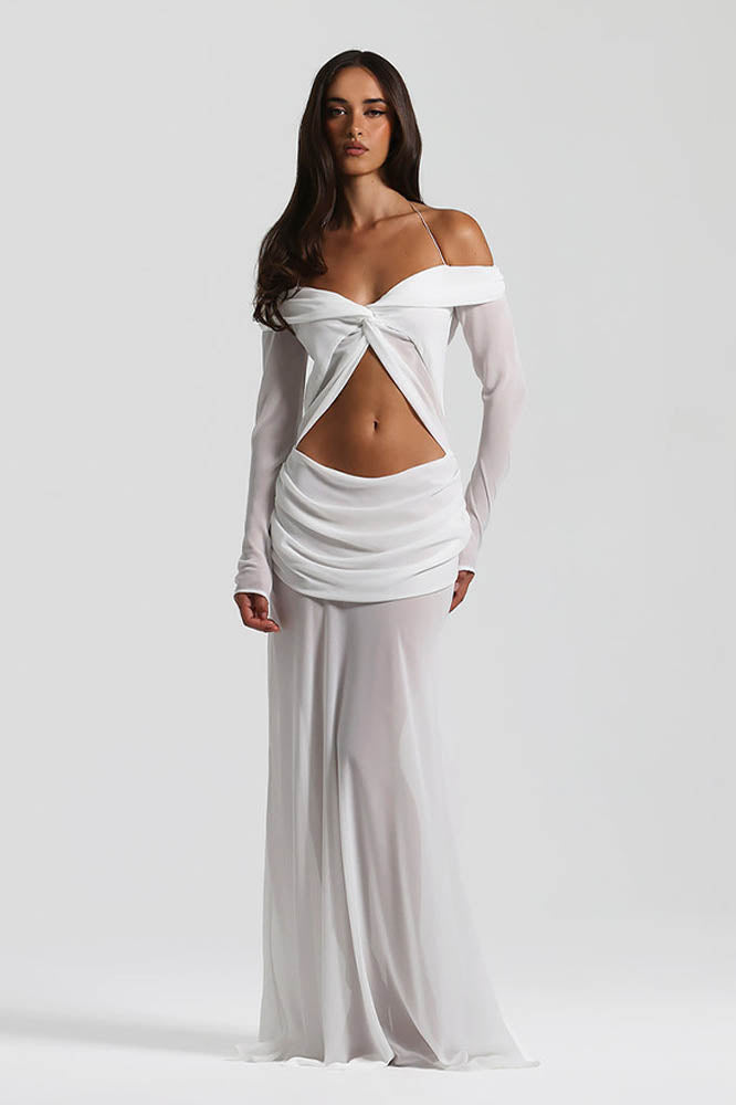 Vestito con scollo a spalle scoperte di grazia al chiaro di luna