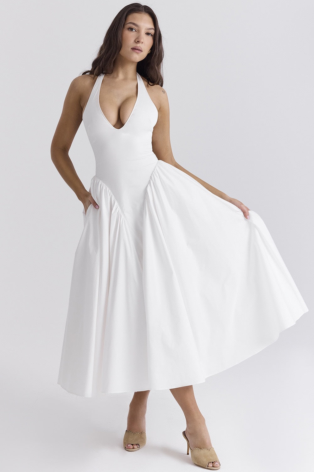Vestito lungo midi senza maniche in cotone bianco