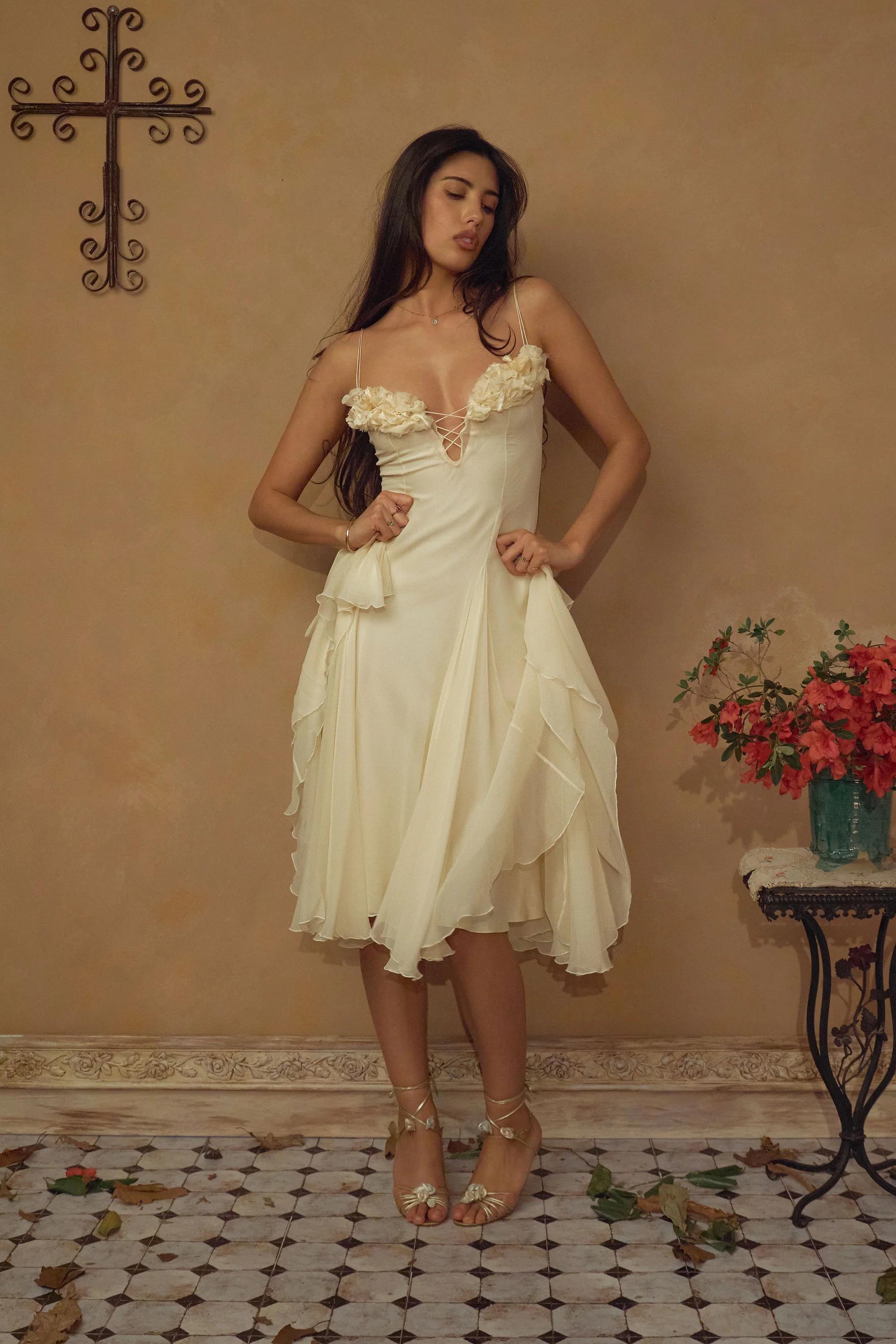 Vestito midi camicetta impreziosito con fiori