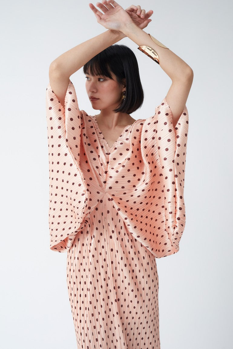 Vestito midi drappeggiato rosa a pois con scollo a V di Betty Rosa