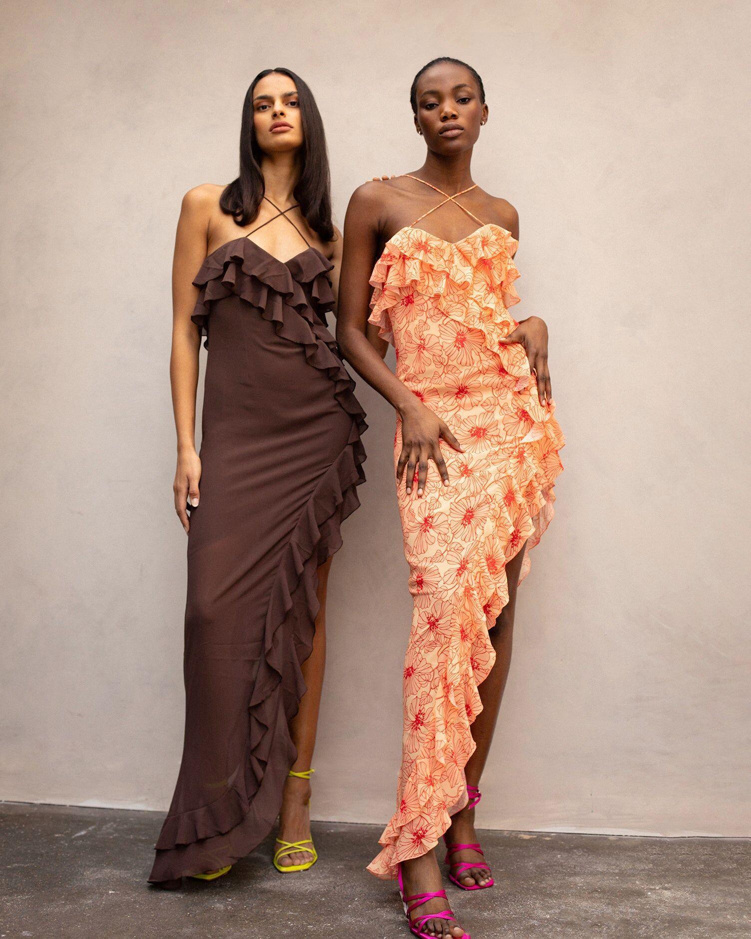 Vestito midi romantico con volant floreale e spacco
