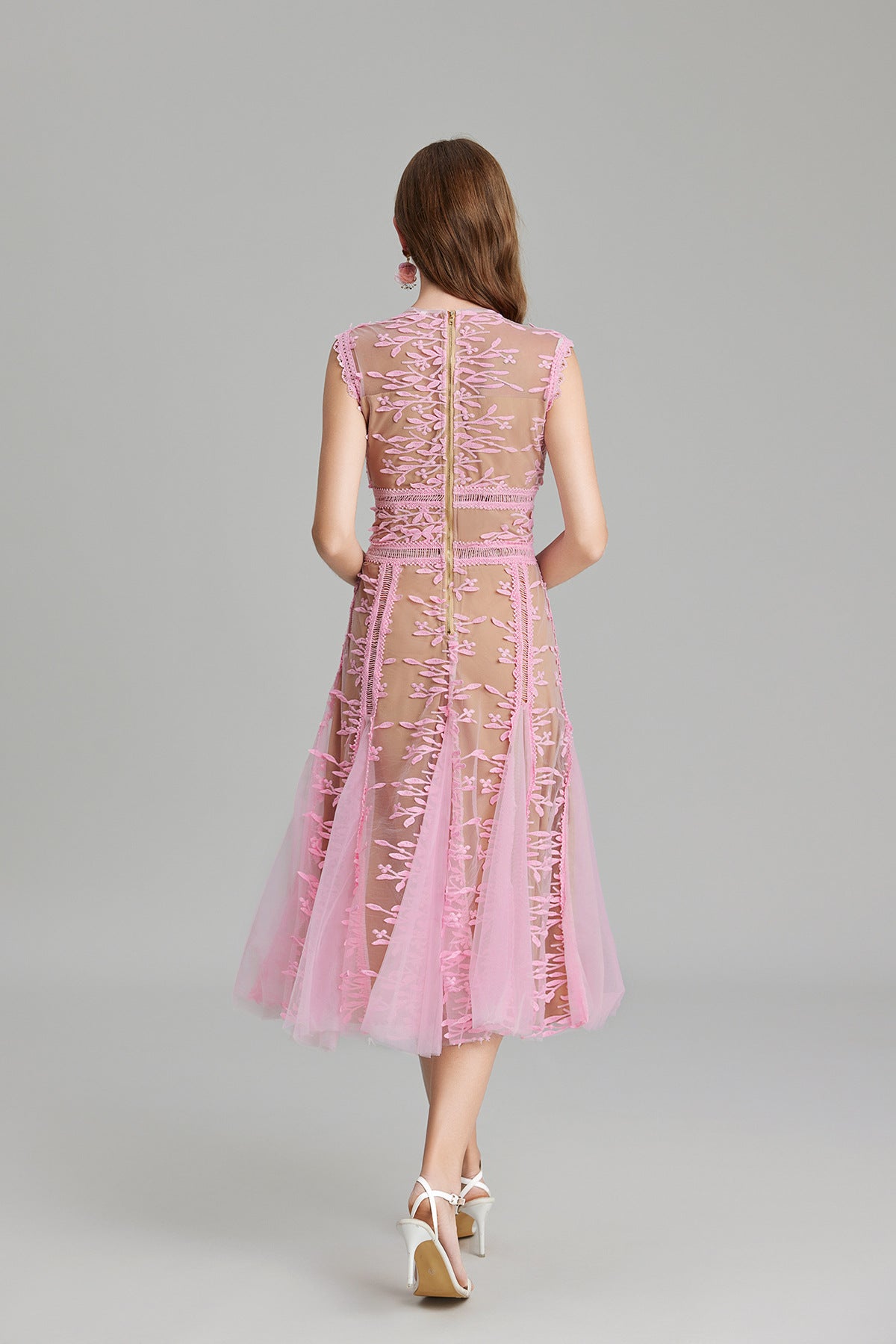 Vestito Midi in Pizzo con Collo Rotondo Maëlle Beige