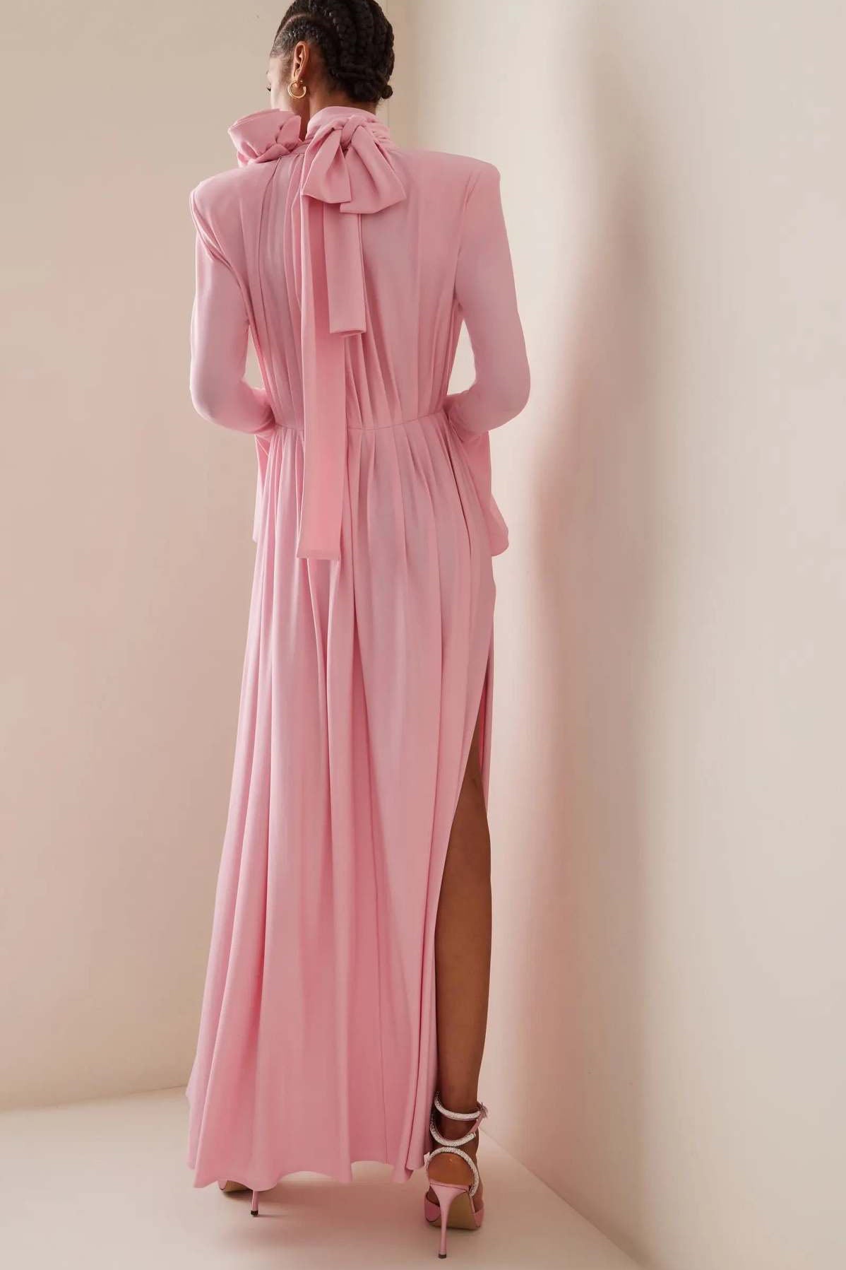 Vestito lungo di lusso vintage con scollo a V profondo a halter con taglio a rete e motivo floreale 3D