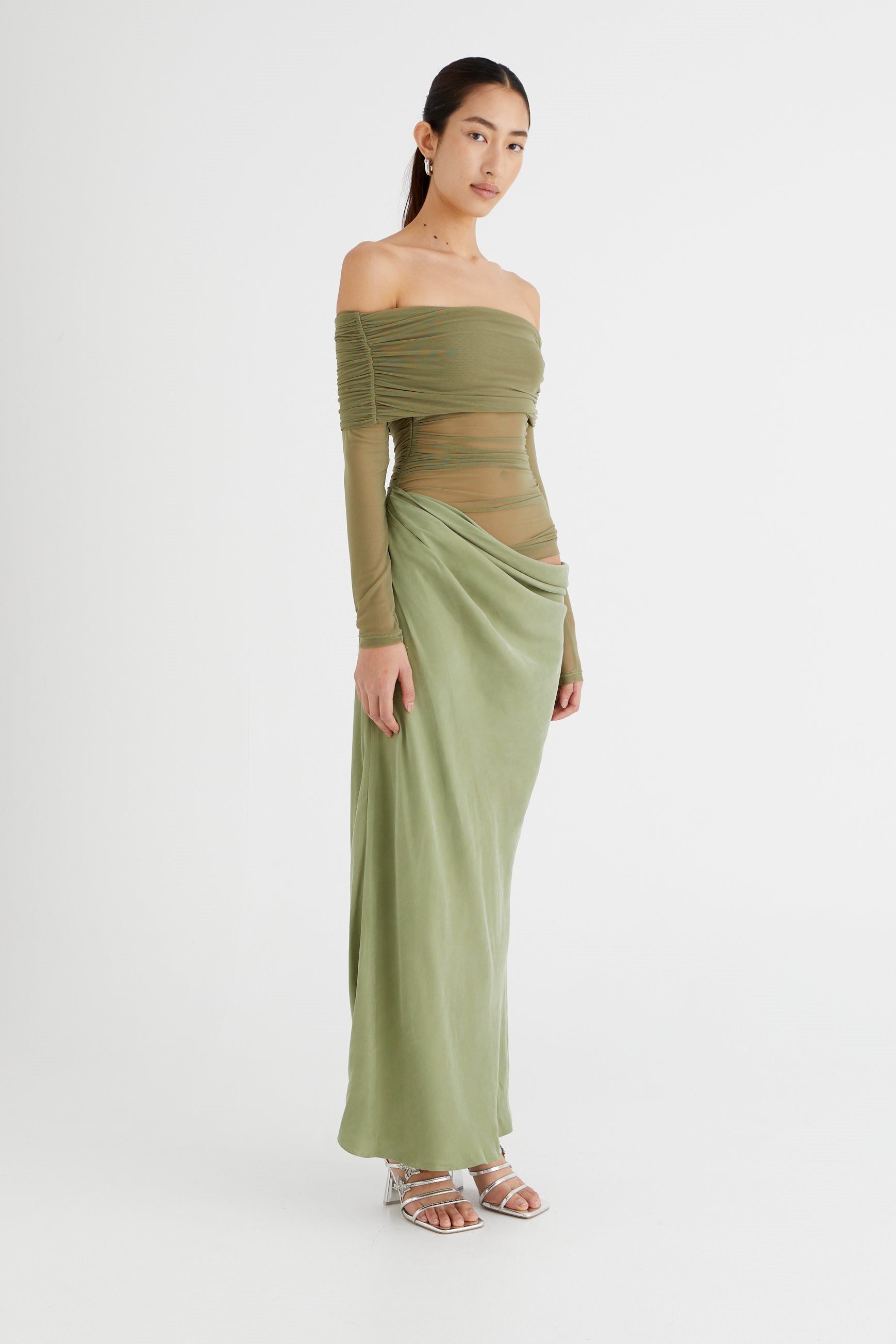 Vestito lungo trasparente con spalle scoperte Lillian