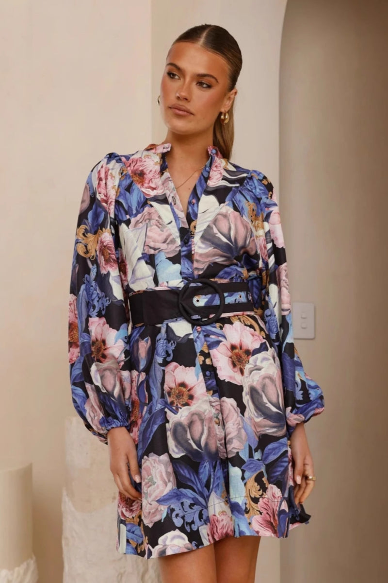 Vestito casual con cinta avvolgente