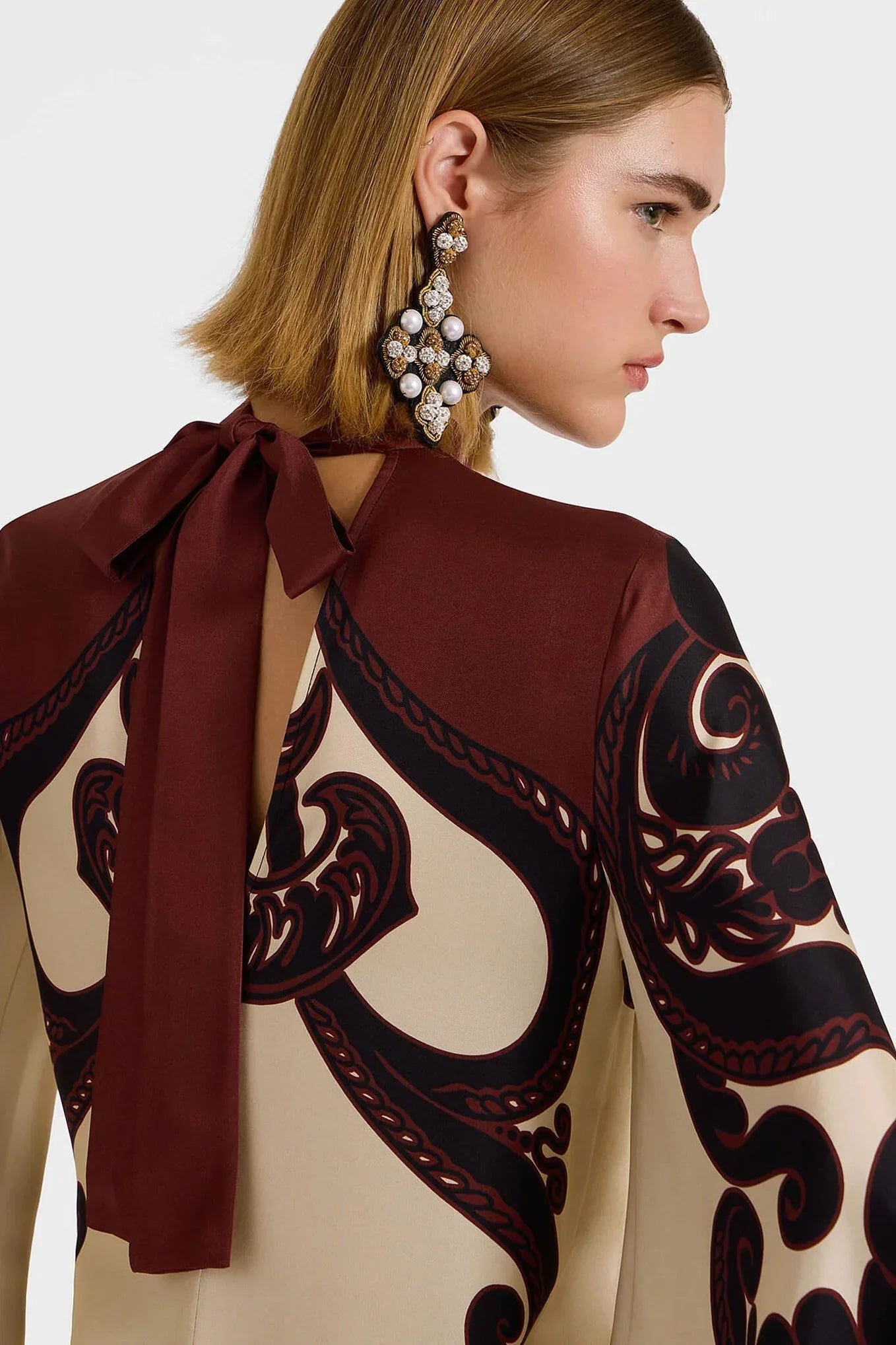 Vestito in satin con stampa di grenadella
