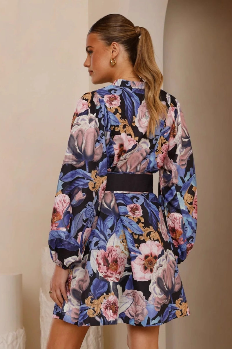 Vestito casual con cinta avvolgente