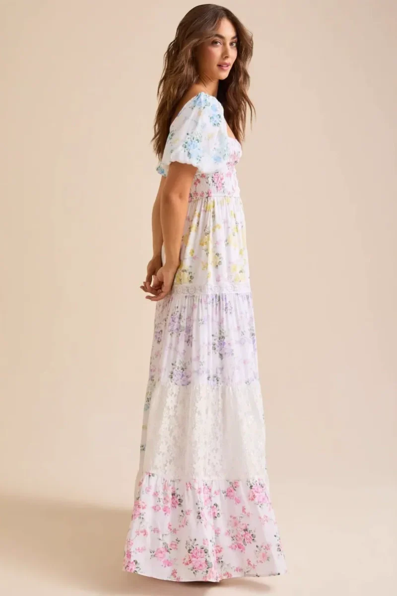 Vestito midi a trapezio con stampa floreale elegante a maniche corte