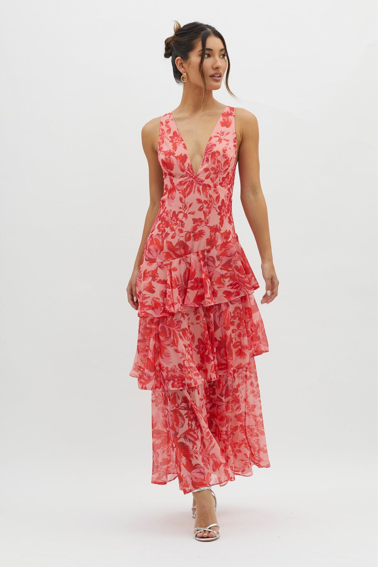 Vestito lungo con schiena a spalline e volant
