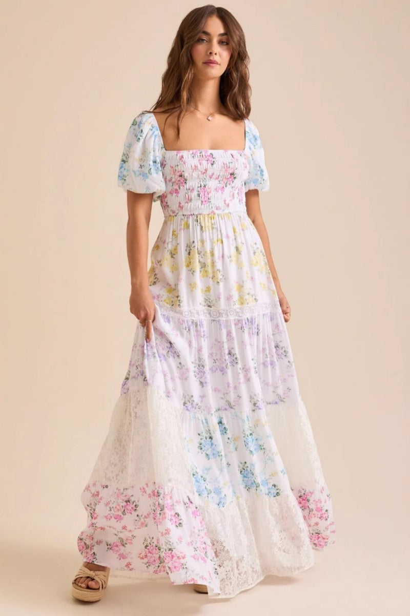 Vestito midi a trapezio con stampa floreale elegante a maniche corte
