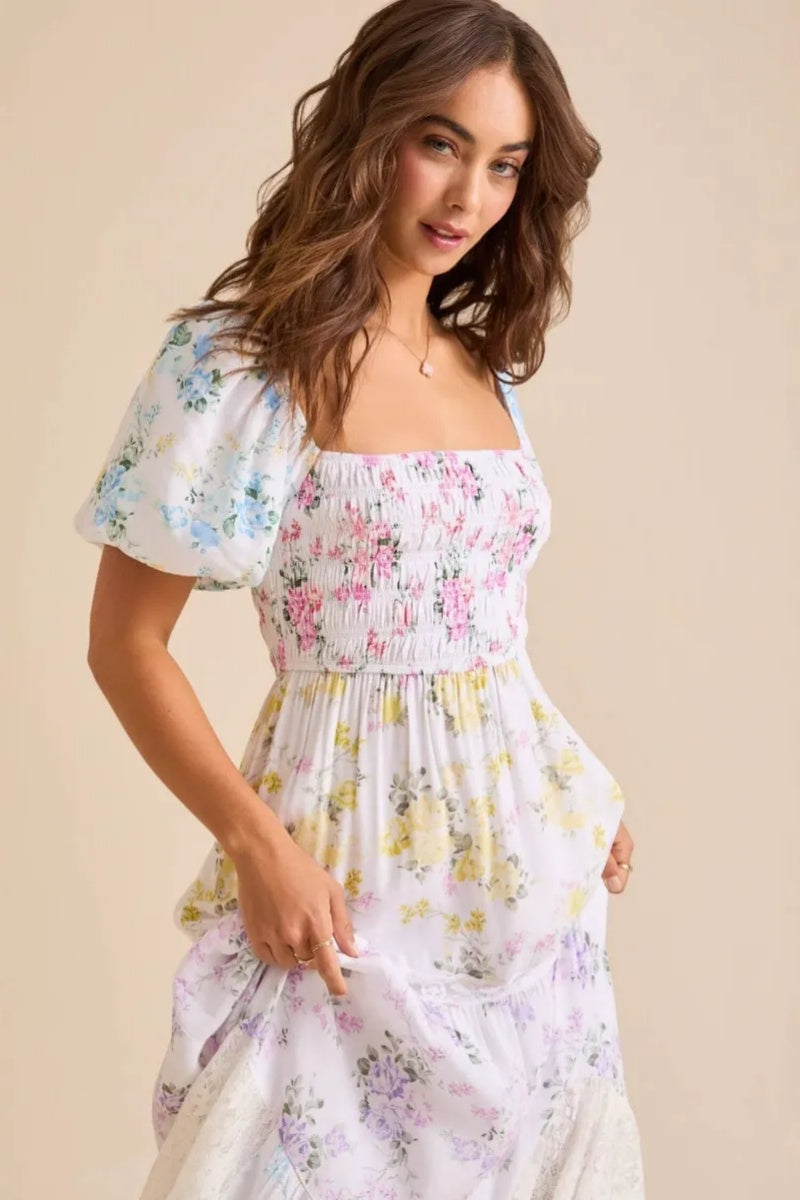 Vestito midi a trapezio con stampa floreale elegante a maniche corte