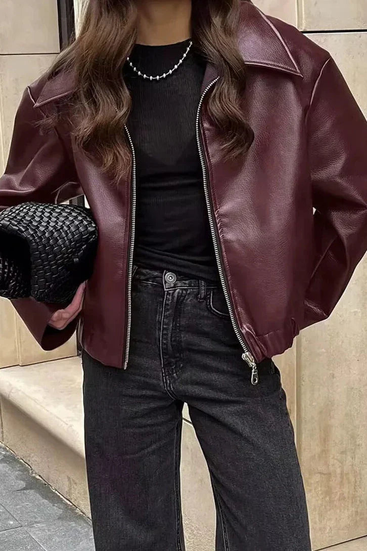 Giacca da motociclista elegante in pelle con rever