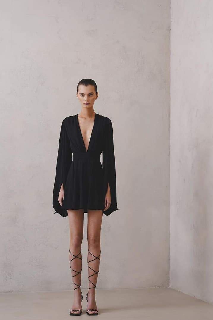 Vestito corto con scollo a V profondo Amelia