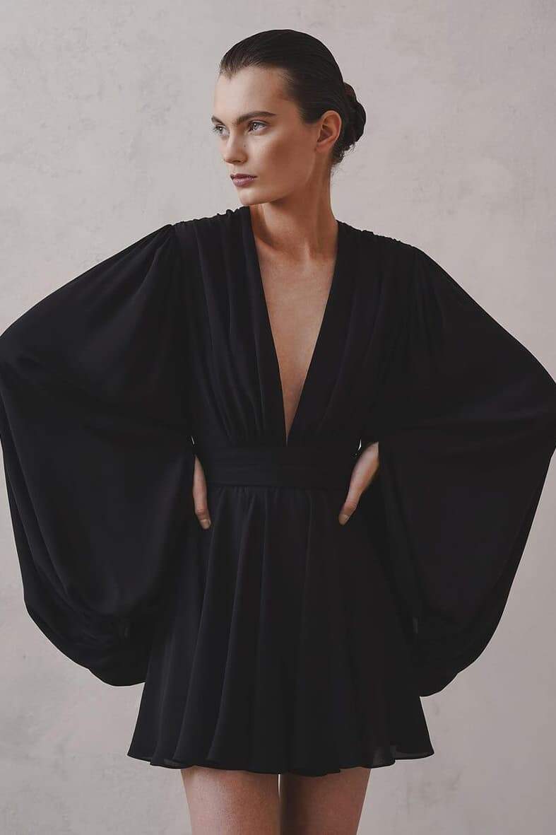 Vestito corto con scollo a V profondo Amelia