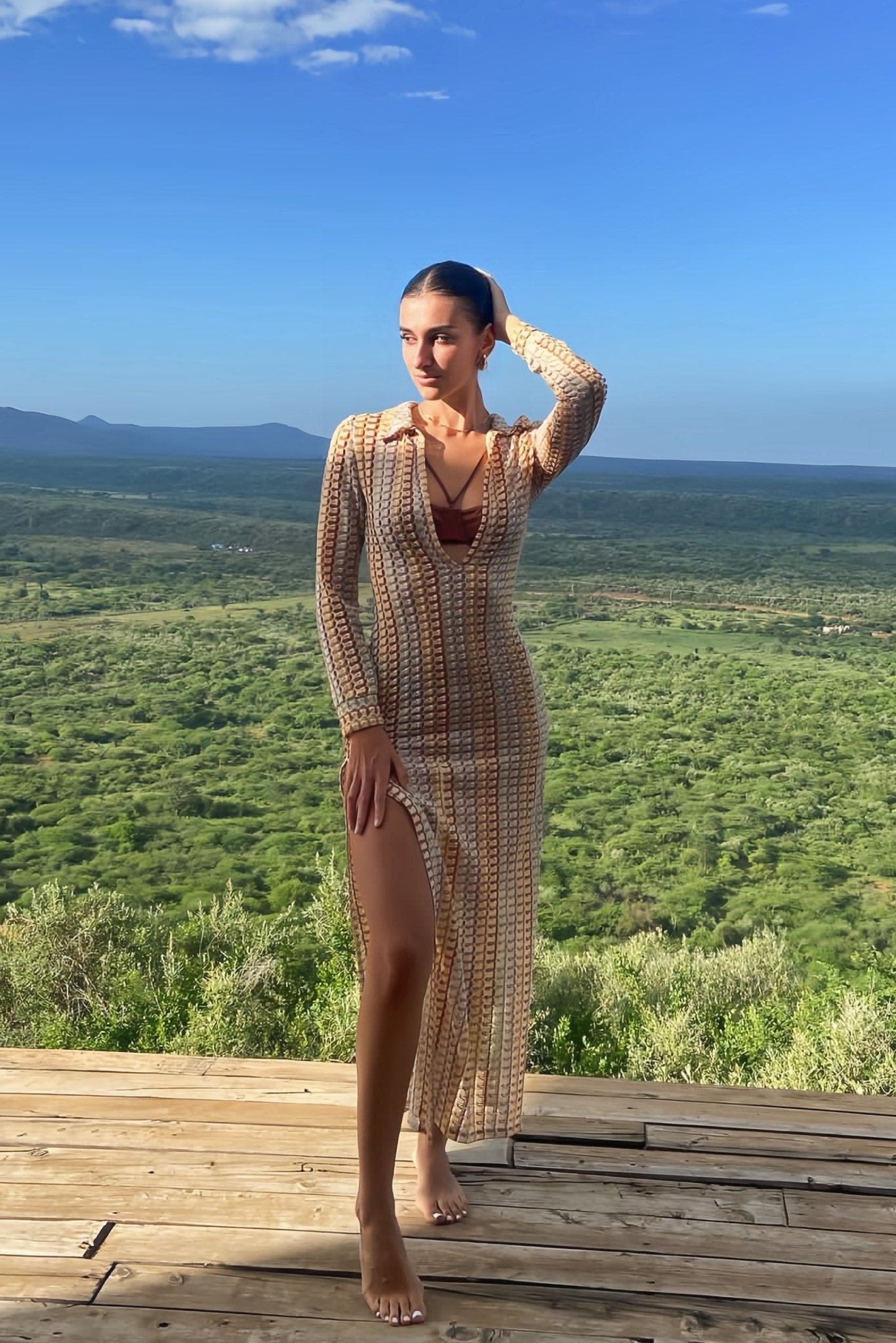 Vestito lungo in crochet con scollo a V Dawn