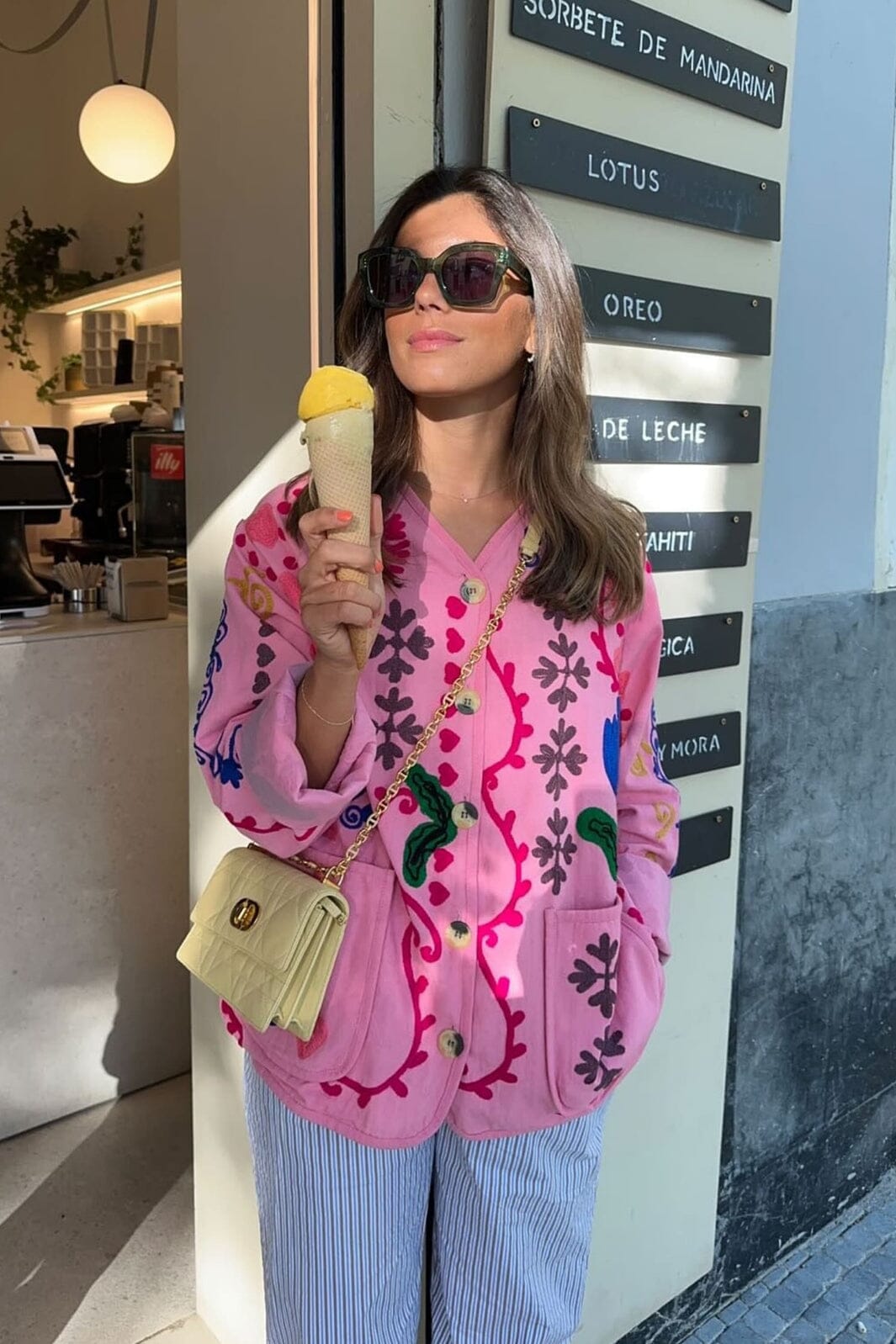 Giacca con tasche e motivo floreale carino