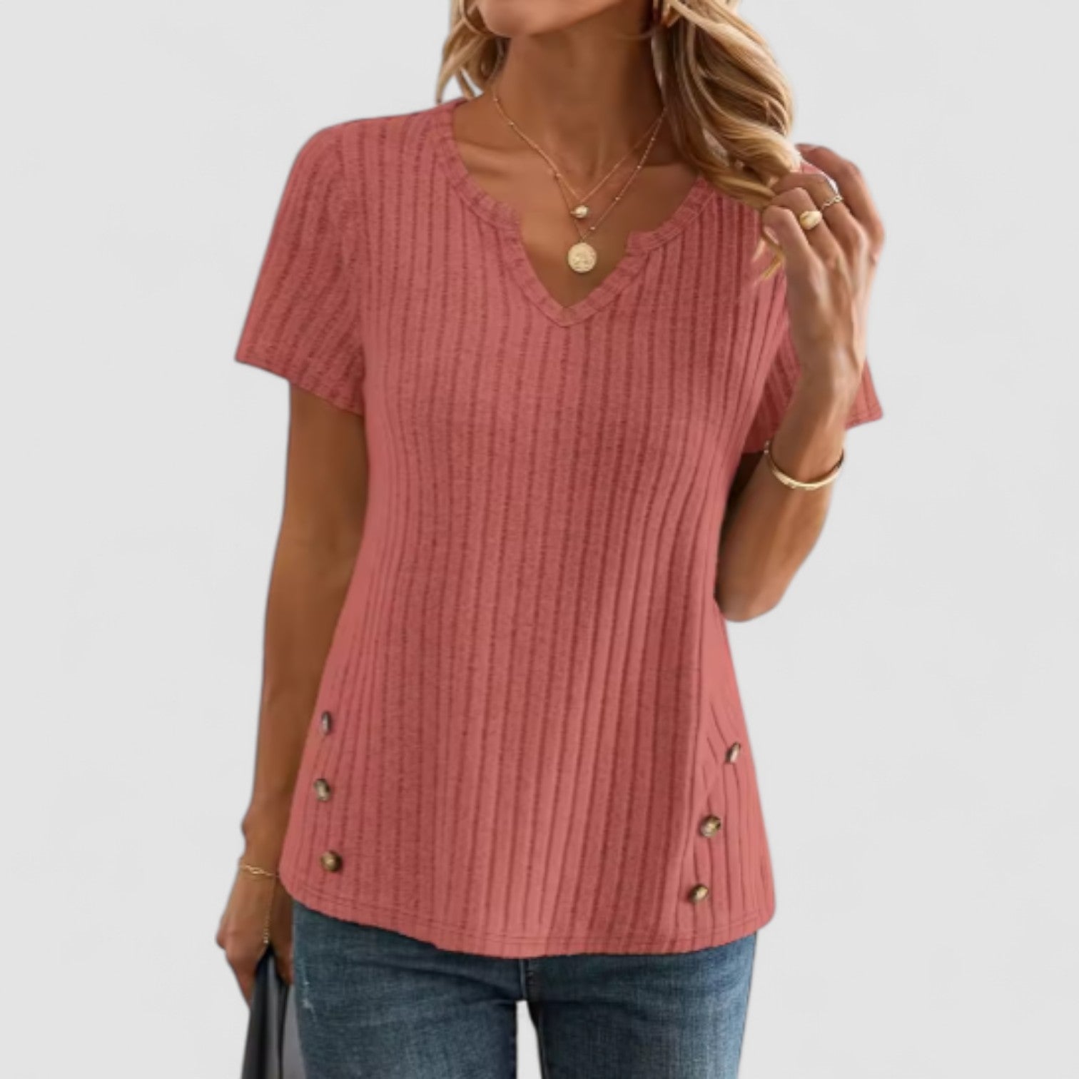 Elsa – Top a V con dettagli discreti