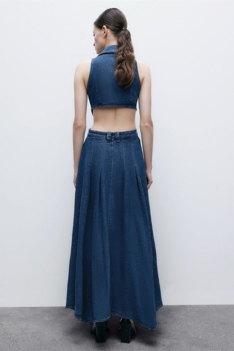 Vestito lungo in denim con colletto a revers e decorazioni a foratura